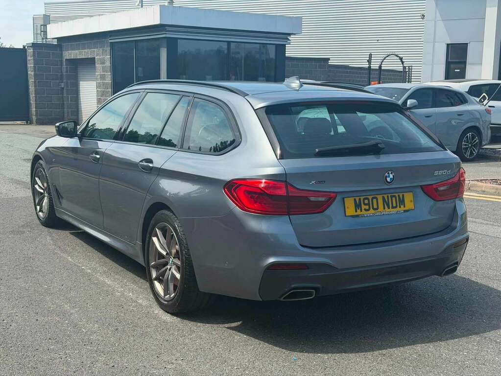 BMW 5 Series 2L Se Black #9