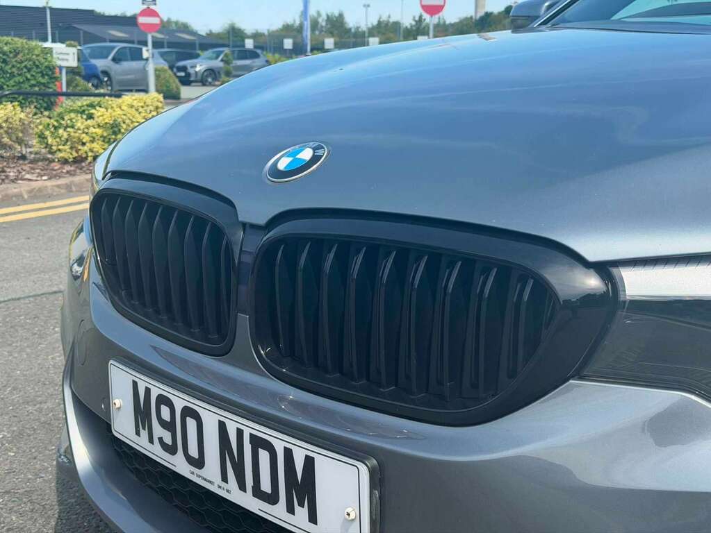BMW 5 Series 2L Se Black #10