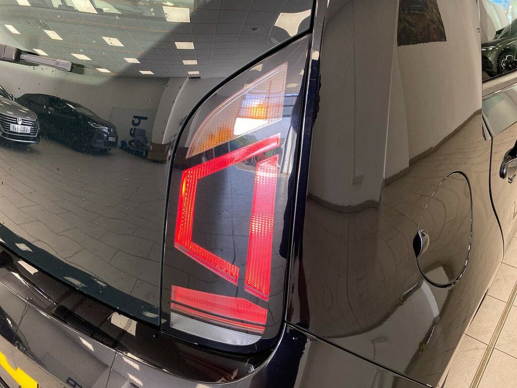 Volkswagen Up 1.0 Move Up Red #35