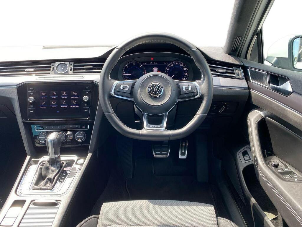 Volkswagen Passat 2017 67 Se Black #9