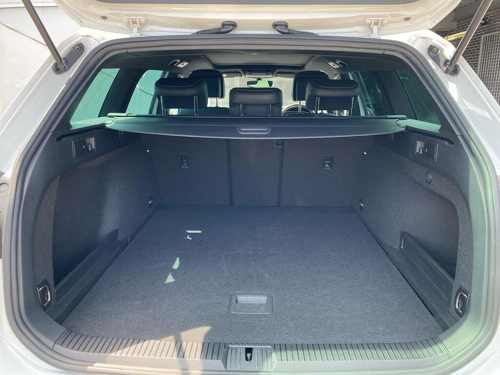 Volkswagen Passat 2017 67 Se Black #17