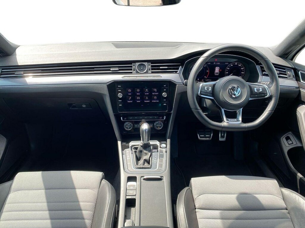 Volkswagen Passat 2017 67 Se Black #8
