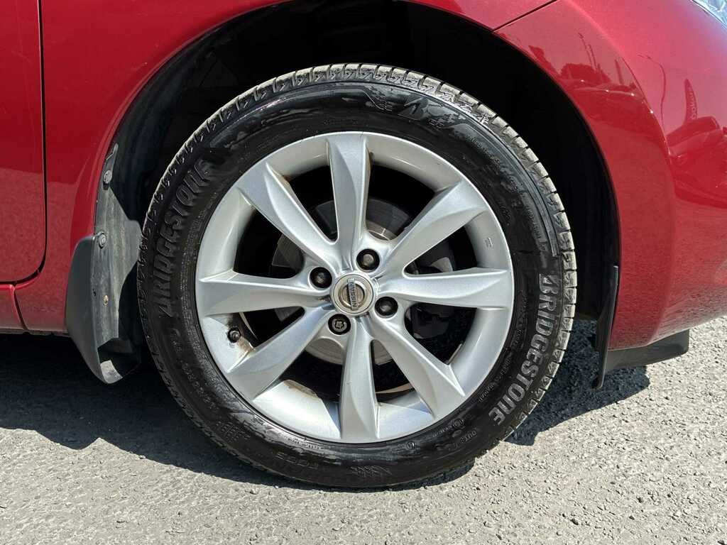 Nissan Note 1.2 Dig-s Tekna Red #6