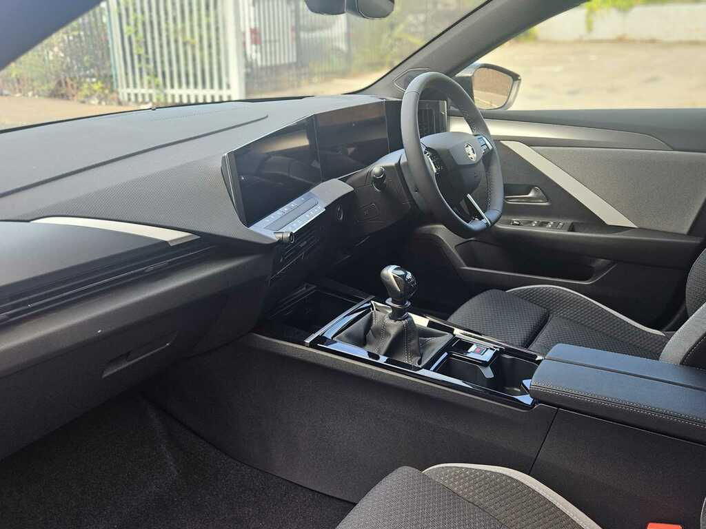 Vauxhall Astra 1.2 Turbo 130 Griffin #3