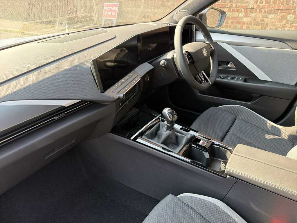 Vauxhall Astra 1.2 Turbo 130 Griffin #3