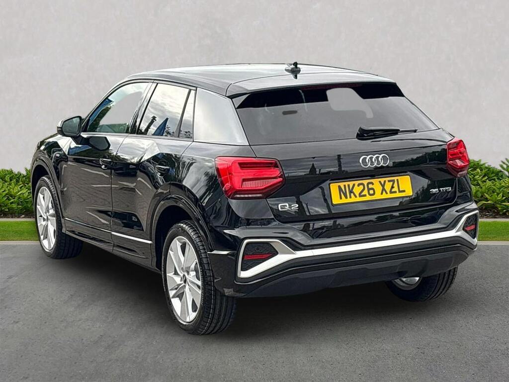 Audi Q2 35 Tfsi S Line S Tronic Tech Black #2
