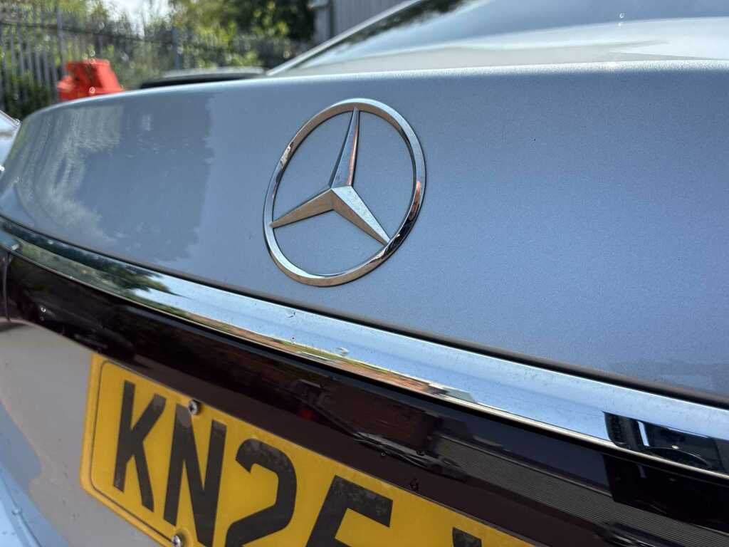 Mercedes-Benz E Class E200 Amg Line Premium Plus 9G-tronic White #34