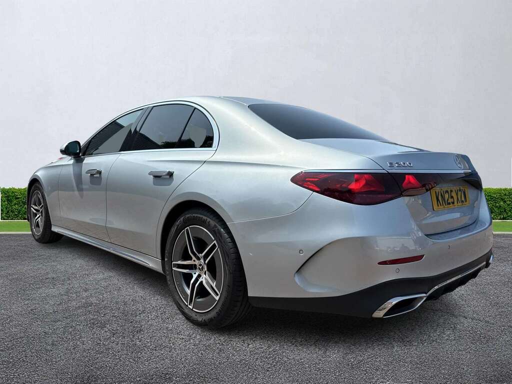 Mercedes-Benz E Class E200 Amg Line 9G-tronic Silver #2