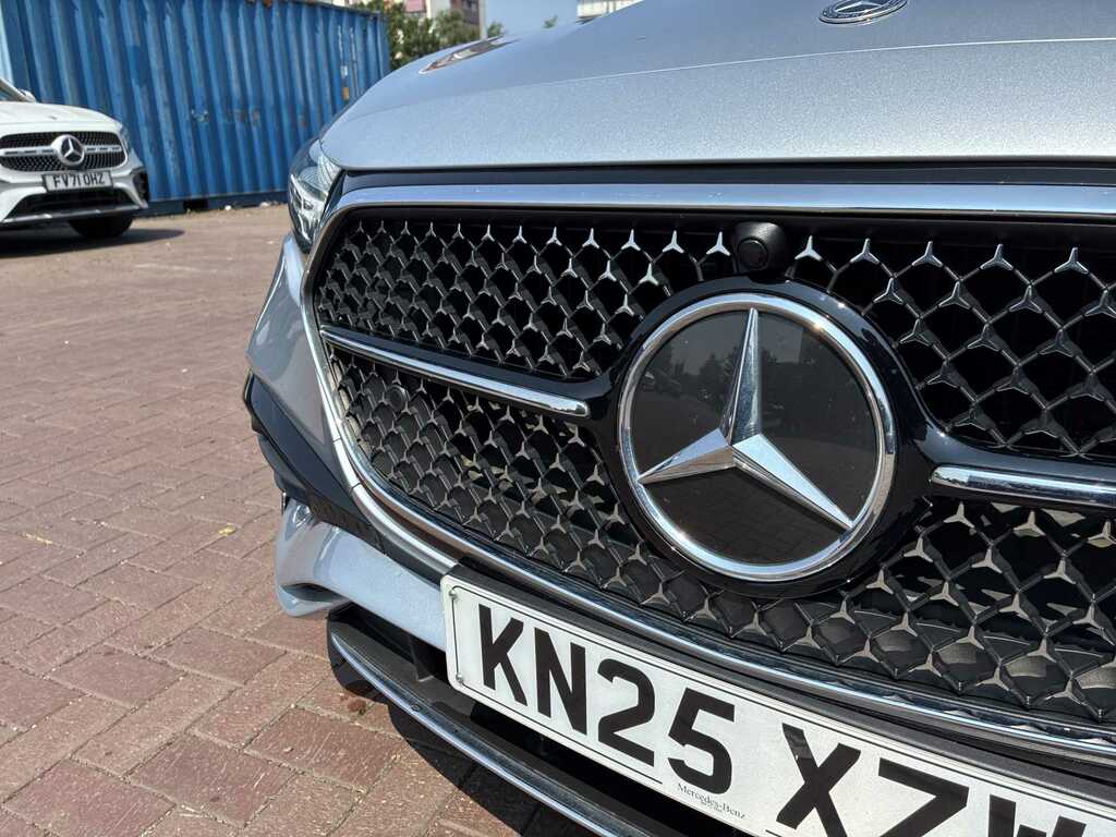 Mercedes-Benz E Class E200 Amg Line Premium Plus 9G-tronic White #32