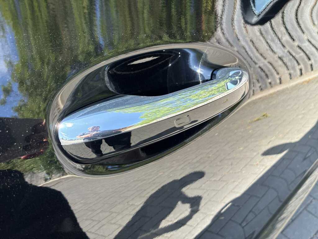Mercedes-Benz C Class Saloon Black #51