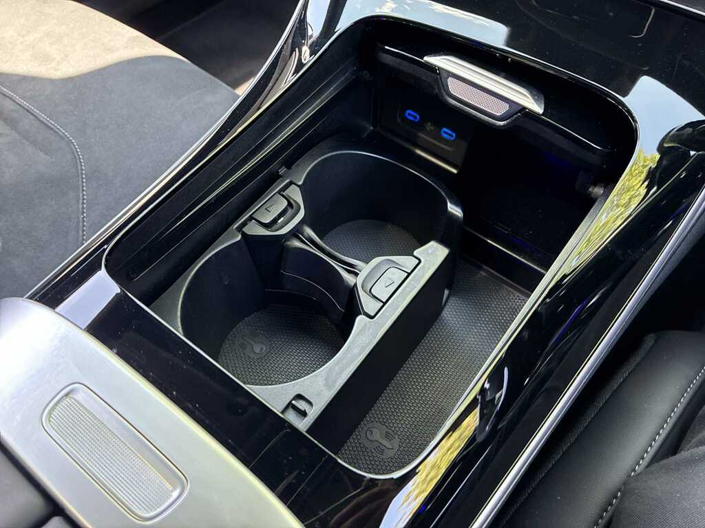 Mercedes-Benz C Class Saloon Black #31