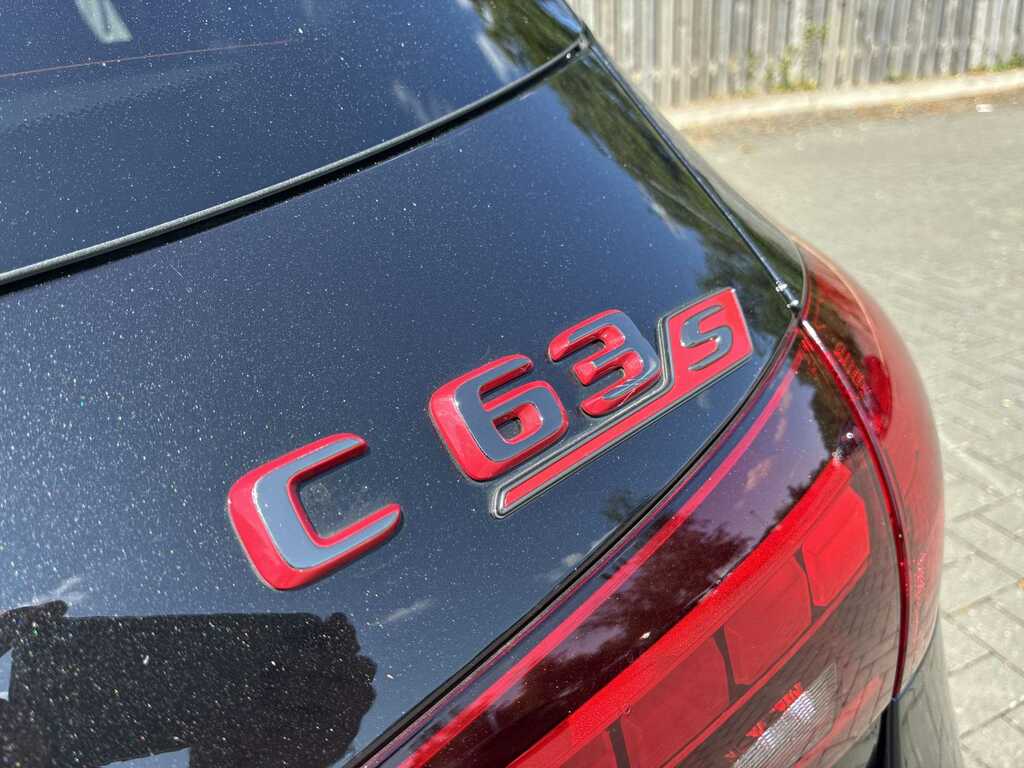 Mercedes-Benz C Class Saloon Black #34