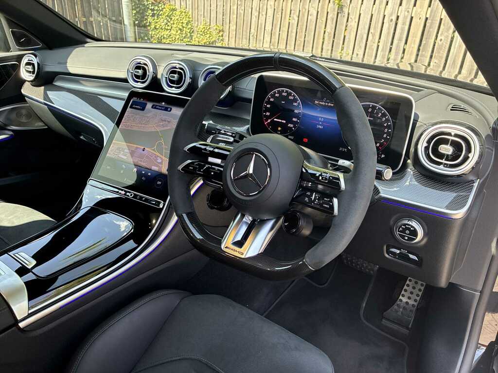 Mercedes-Benz C Class Saloon Black #15