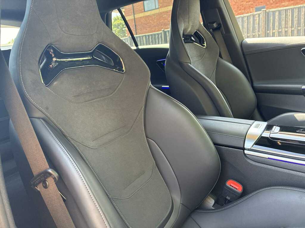 Mercedes-Benz C Class Saloon Black #52