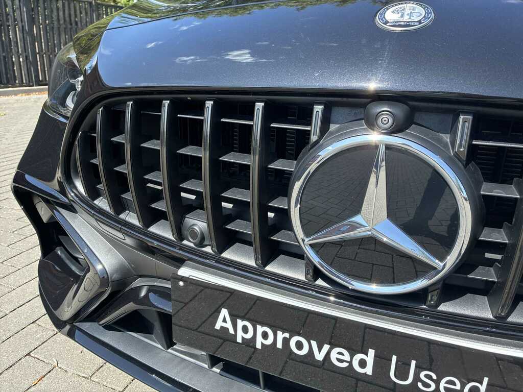 Mercedes-Benz C Class Saloon Black #32