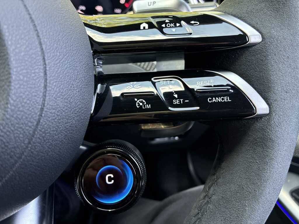 Mercedes-Benz C Class Saloon Black #23