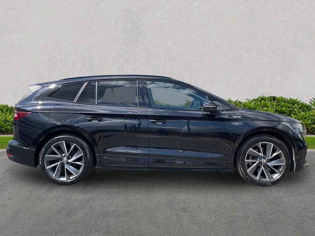 Skoda ENYAQ 210Kw 85 Sportline Plus 82Kwh Black #3