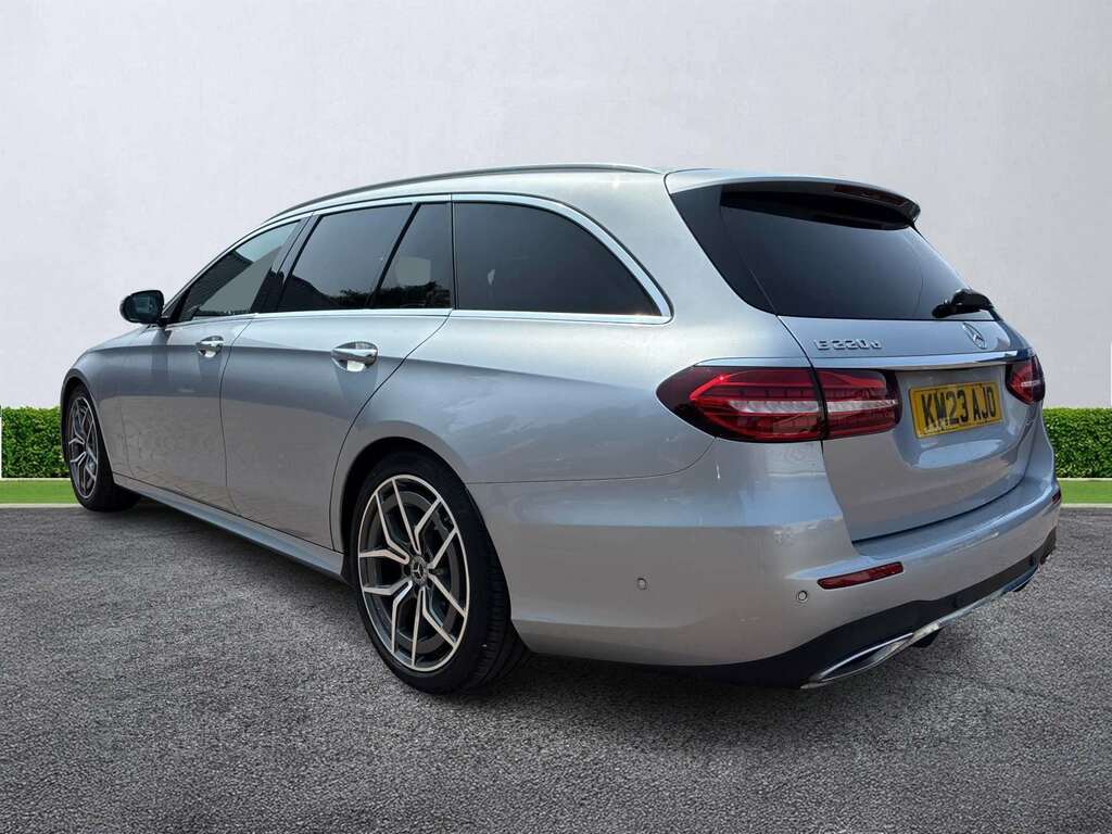 Mercedes-Benz E Class E220d 200 Amg Line Premium 9G-tronic Silver #2