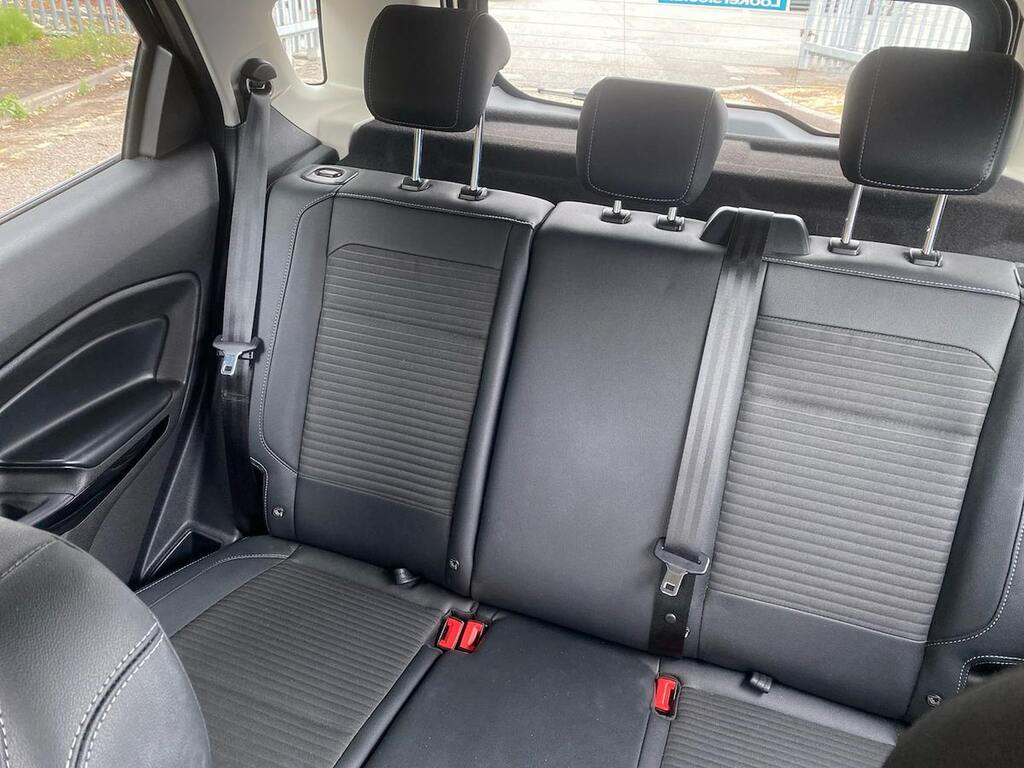 Ford Ecosport St-line White #16