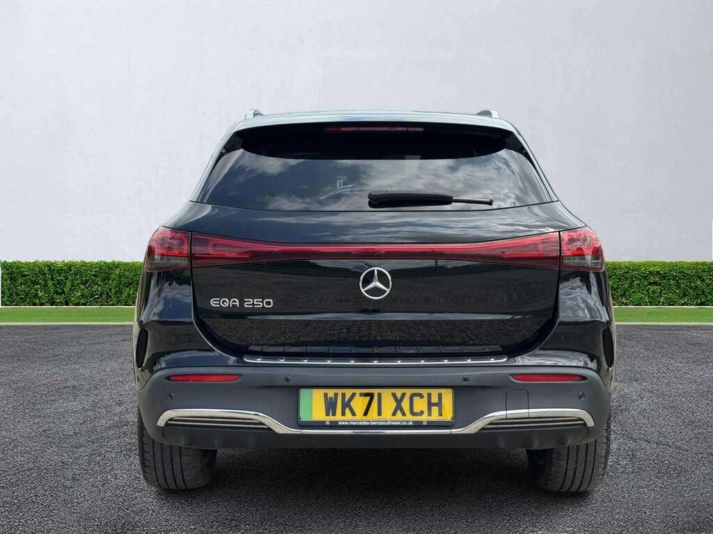 Mercedes-Benz EQA Eqa 250 140Kw Amg Line 66.5Kwh Black #6