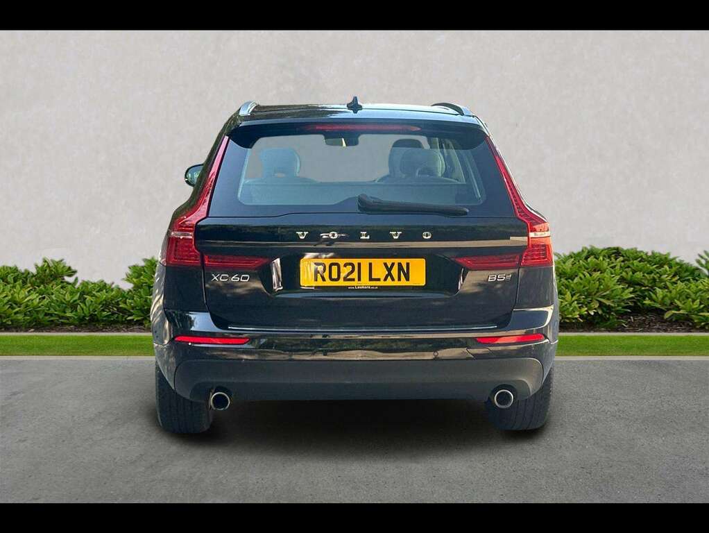 Volvo XC60 2.0 B5p 250 Momentum Awd Geartronic RO21LXN Black #4