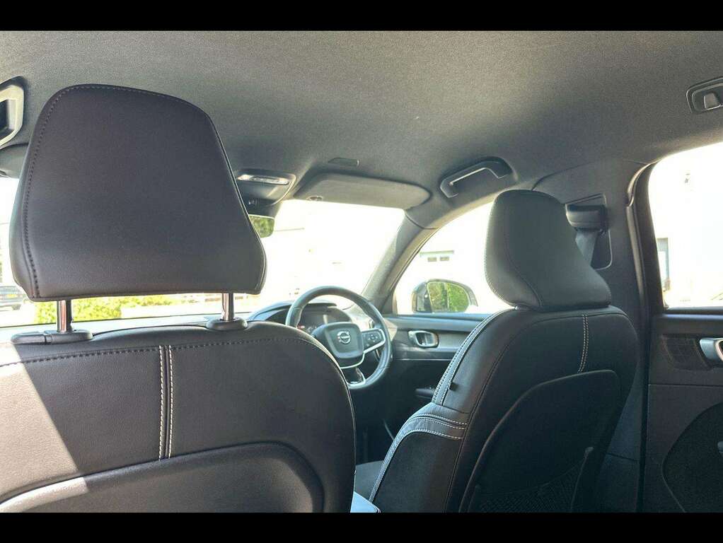 Volvo XC40 2.0 D3 R Design Pro Grey #32