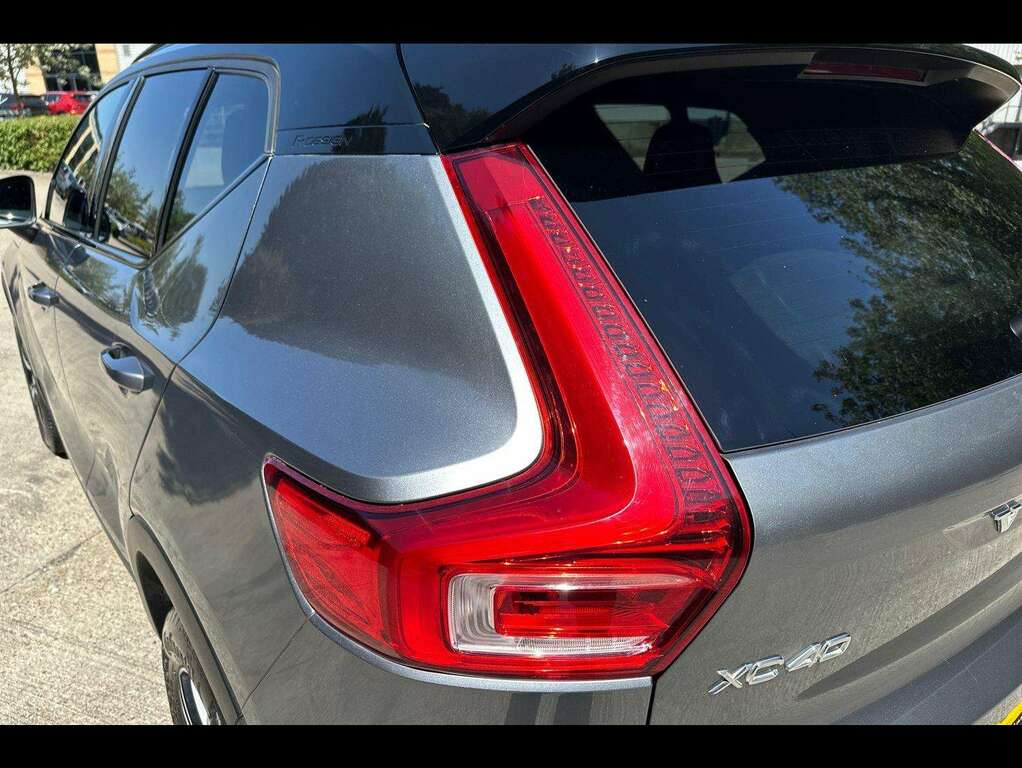 Volvo XC40 2.0 D3 R Design Pro Grey #36