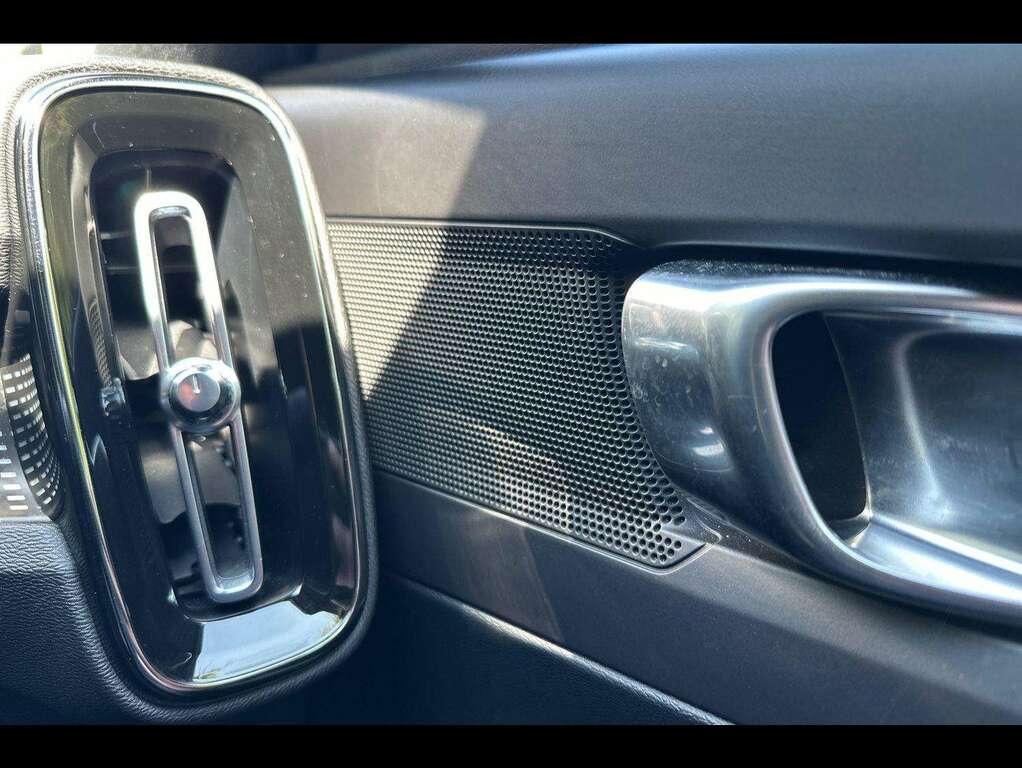 Volvo XC40 2.0 D3 R Design Pro Grey #31