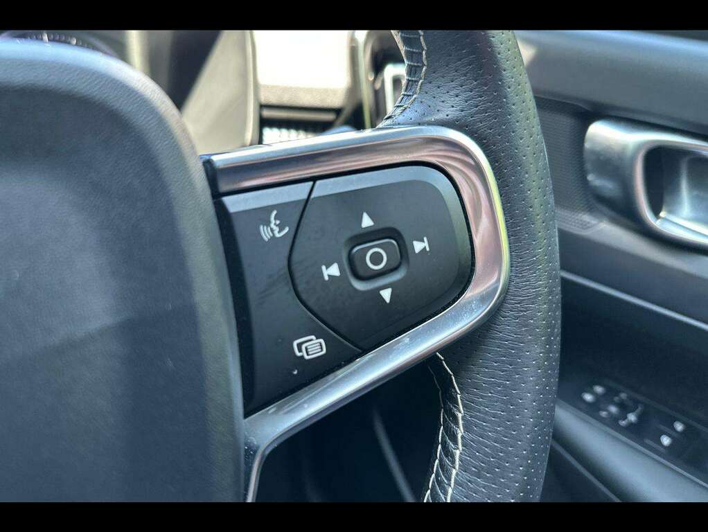 Volvo XC40 2.0 D3 R Design Pro Grey #26