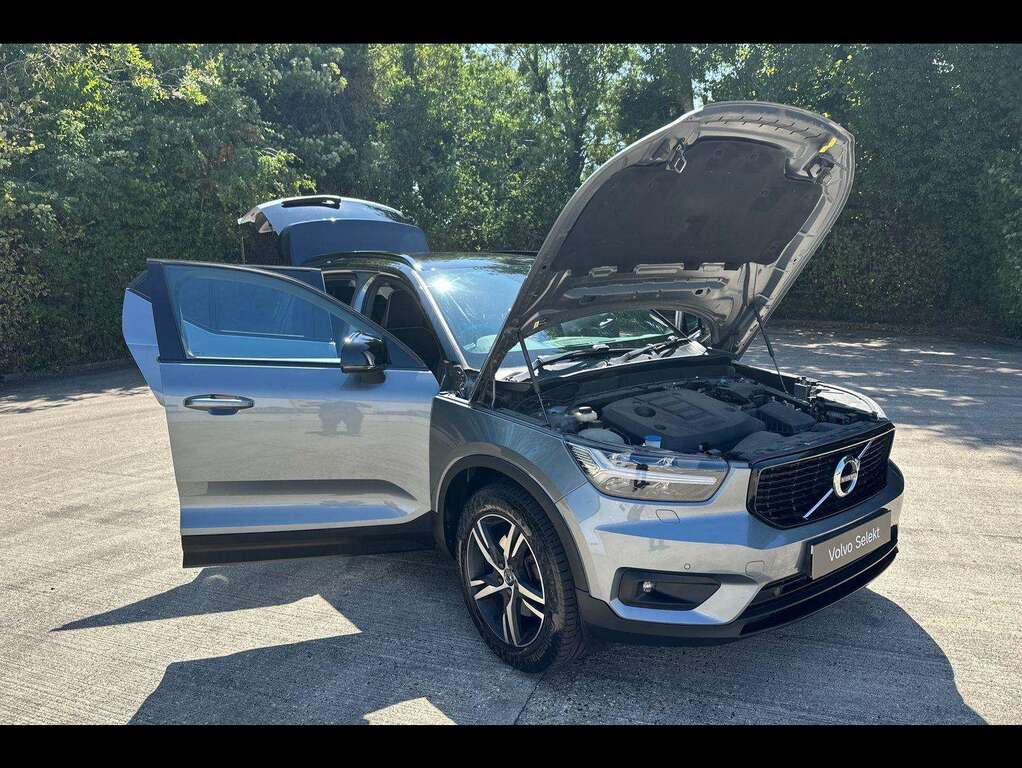 Volvo XC40 2.0 D3 R Design Pro Grey #39