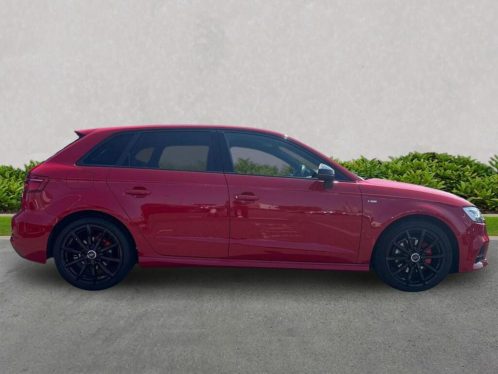 Audi A3 30 Tdi 116 Black Edition Red #3