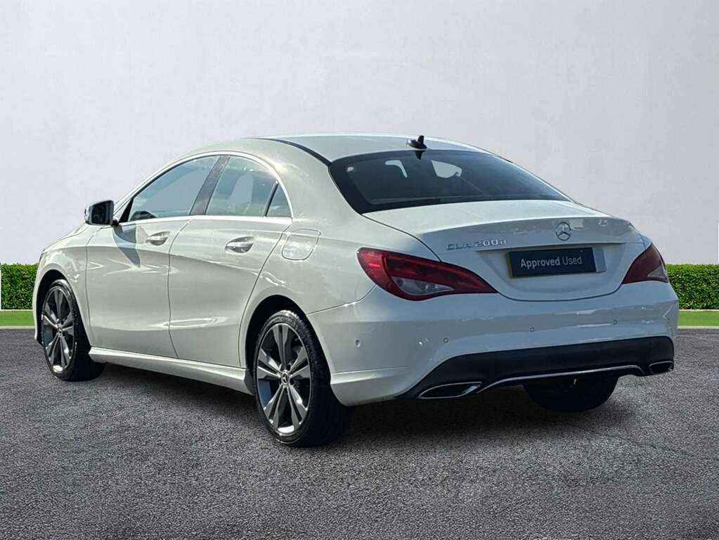 Mercedes-Benz CLA Class Cla 200D Sport White #2