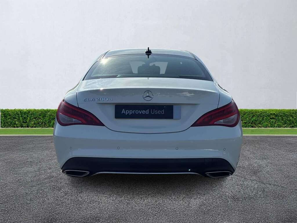 Mercedes-Benz CLA Class Cla 200D Sport White #4