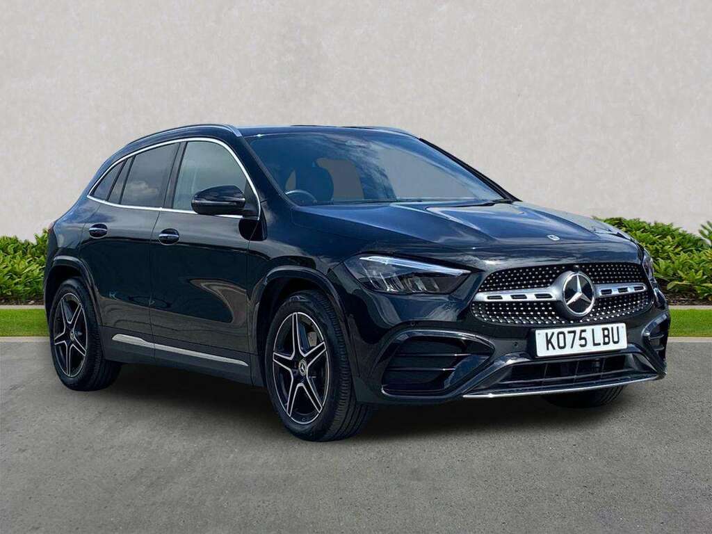 Mercedes-Benz GLA Class Gla 220D 4Matic Amg Line Executive Black