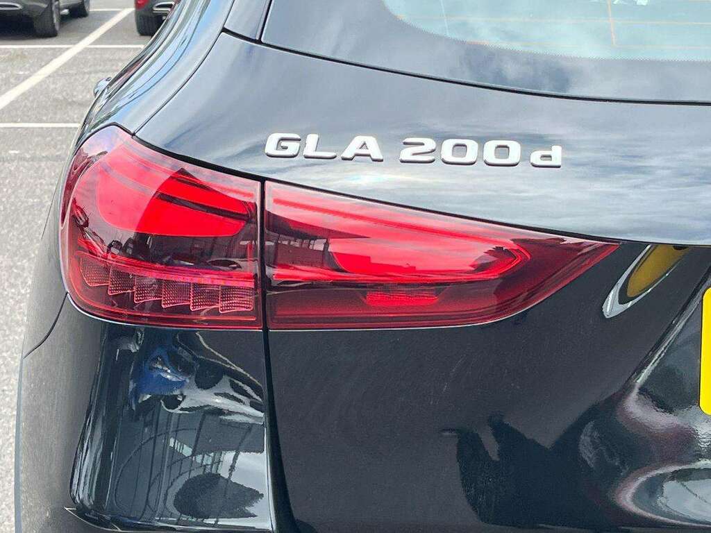 Mercedes-Benz GLA Class Gla 200 Amg Line Executive Grey #36