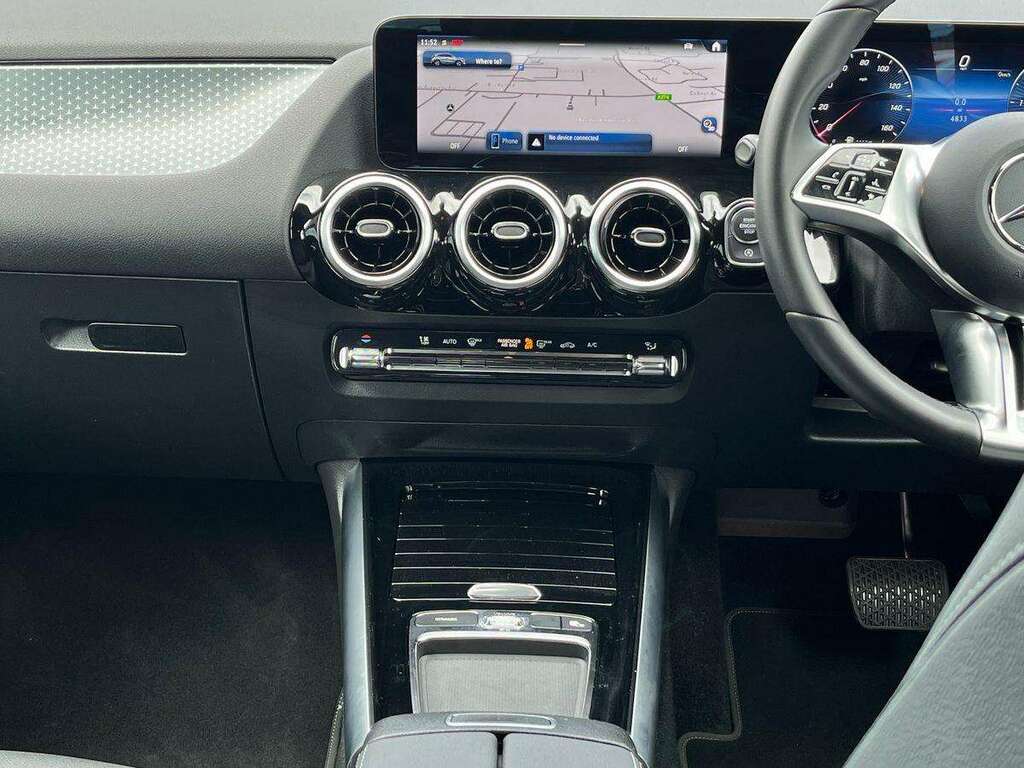 Mercedes-Benz GLA Class Gla 200 Amg Line Executive Grey #13