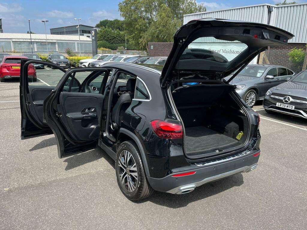 Mercedes-Benz GLA Class Gla 200 Amg Line Executive Grey #40