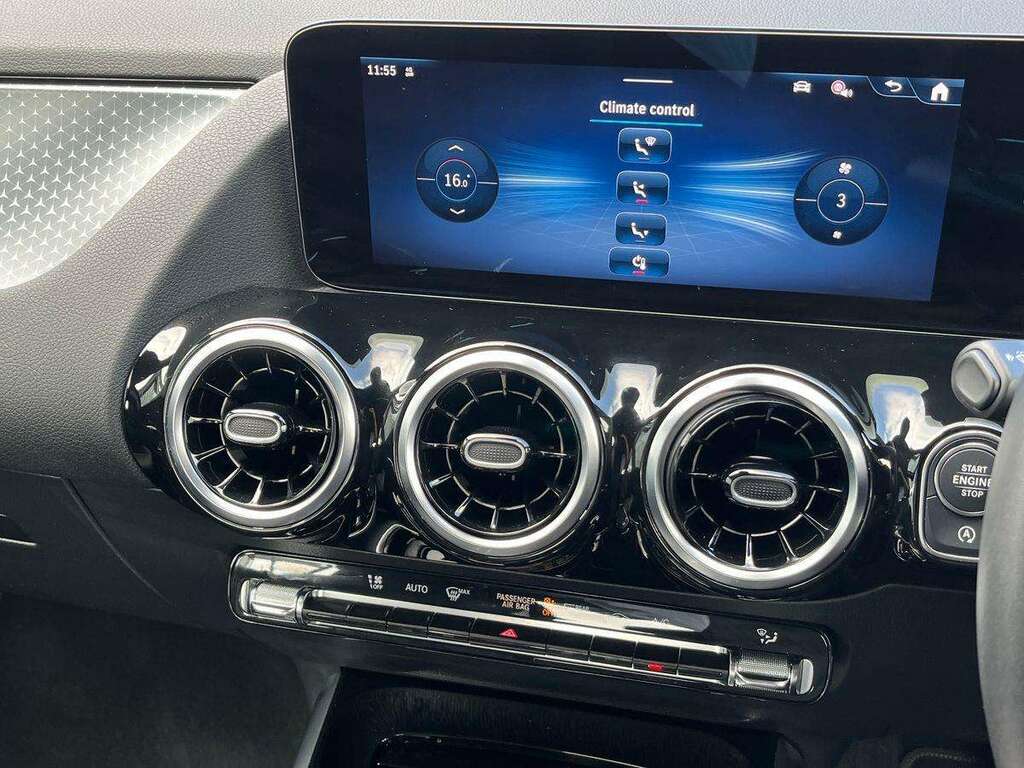 Mercedes-Benz GLA Class Gla 200 Amg Line Executive Grey #12