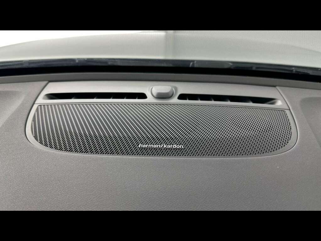 Volvo XC40 Plus B4 Mild Hybrid Dark Blue #19