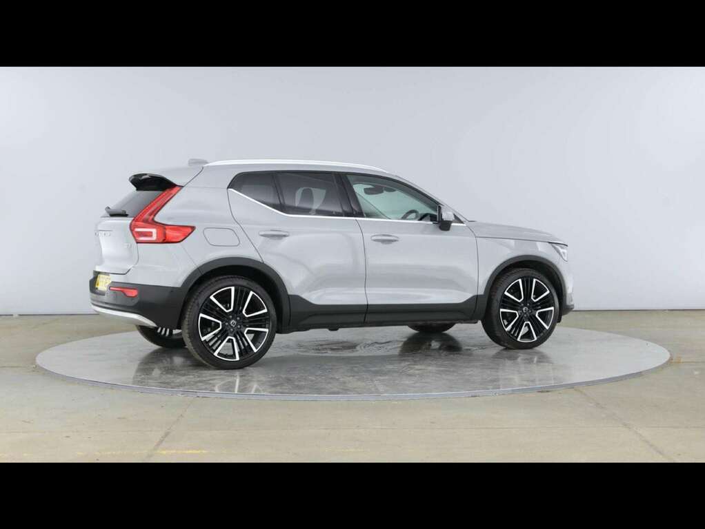Volvo XC40 Plus B4 Mild Hybrid Dark Blue #30