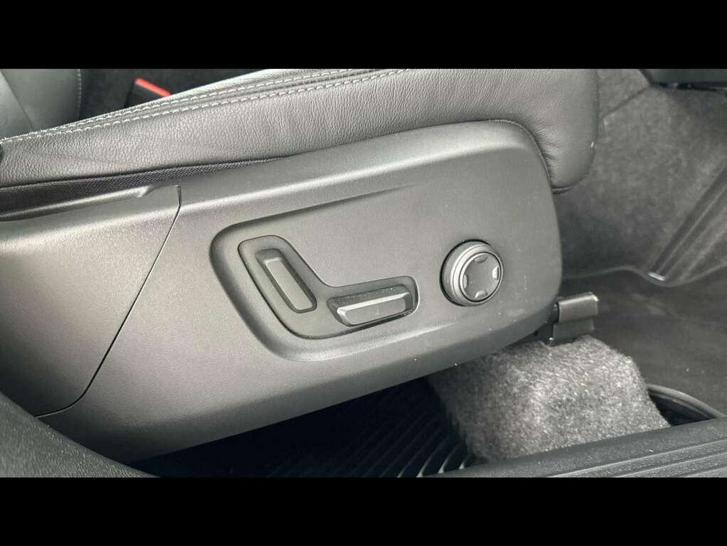 Volvo XC40 Plus B4 Mild Hybrid Dark Blue #18