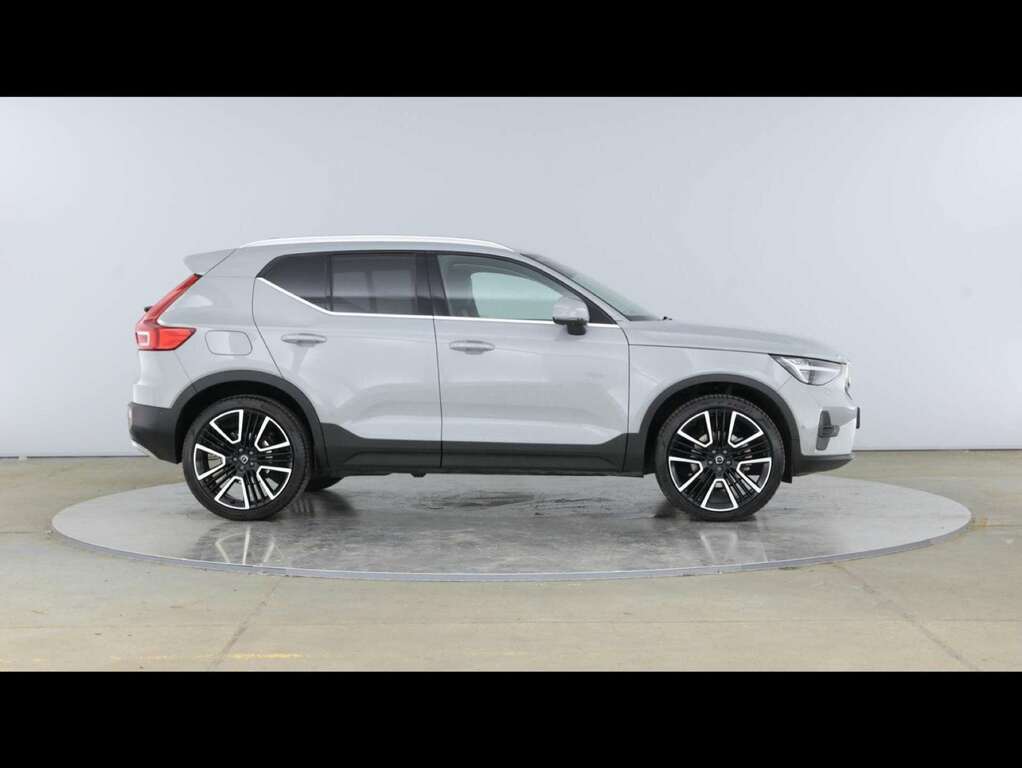 Volvo XC40 Plus B4 Mild Hybrid Dark Blue #38
