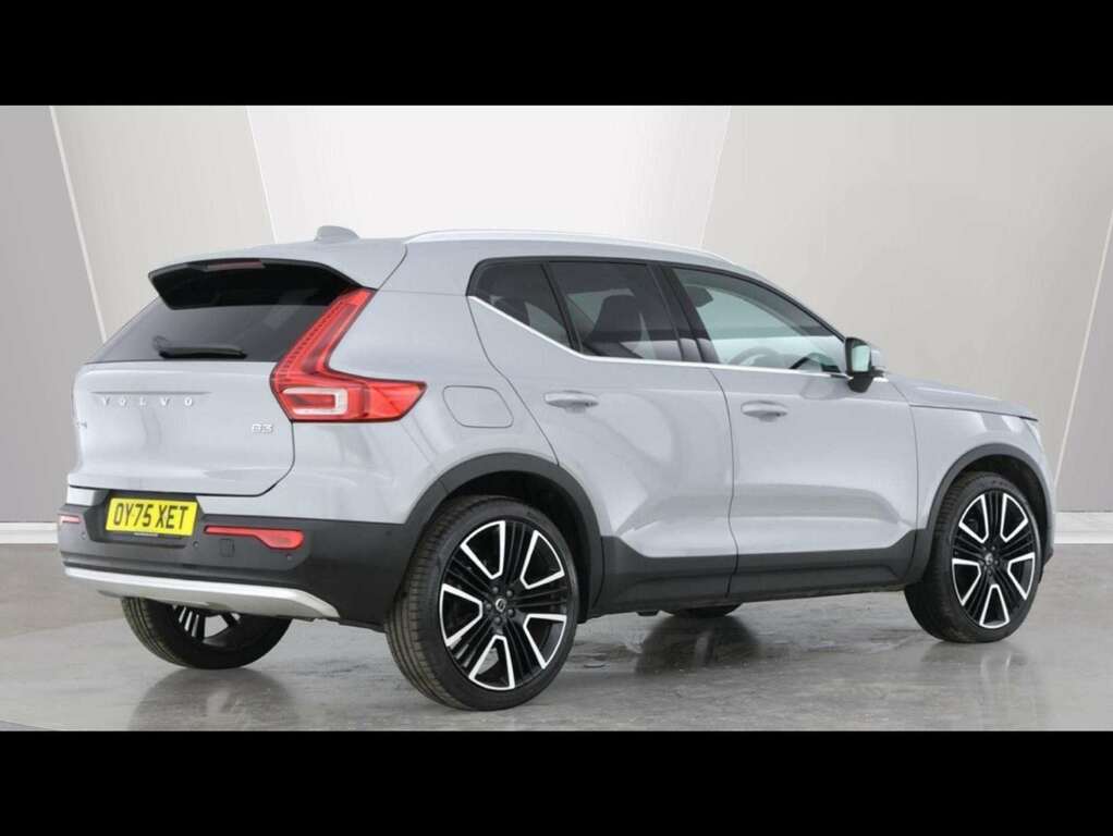 Volvo XC40 Plus B4 Mild Hybrid Dark Blue #8