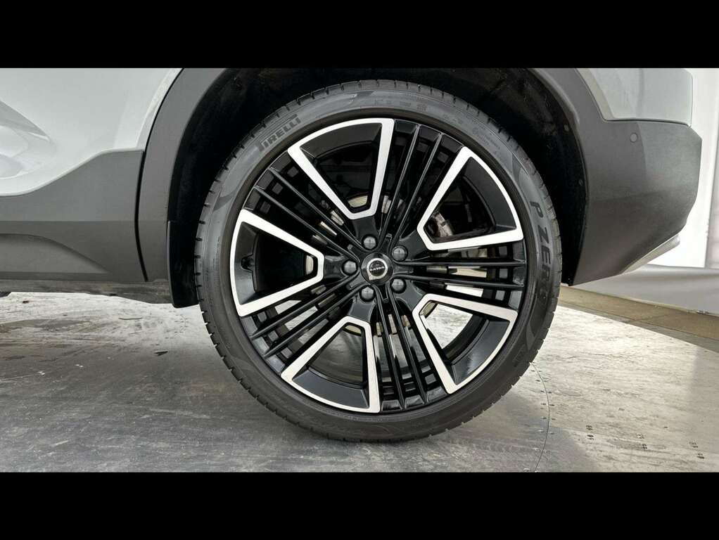 Volvo XC40 Plus B4 Mild Hybrid Dark Blue #17