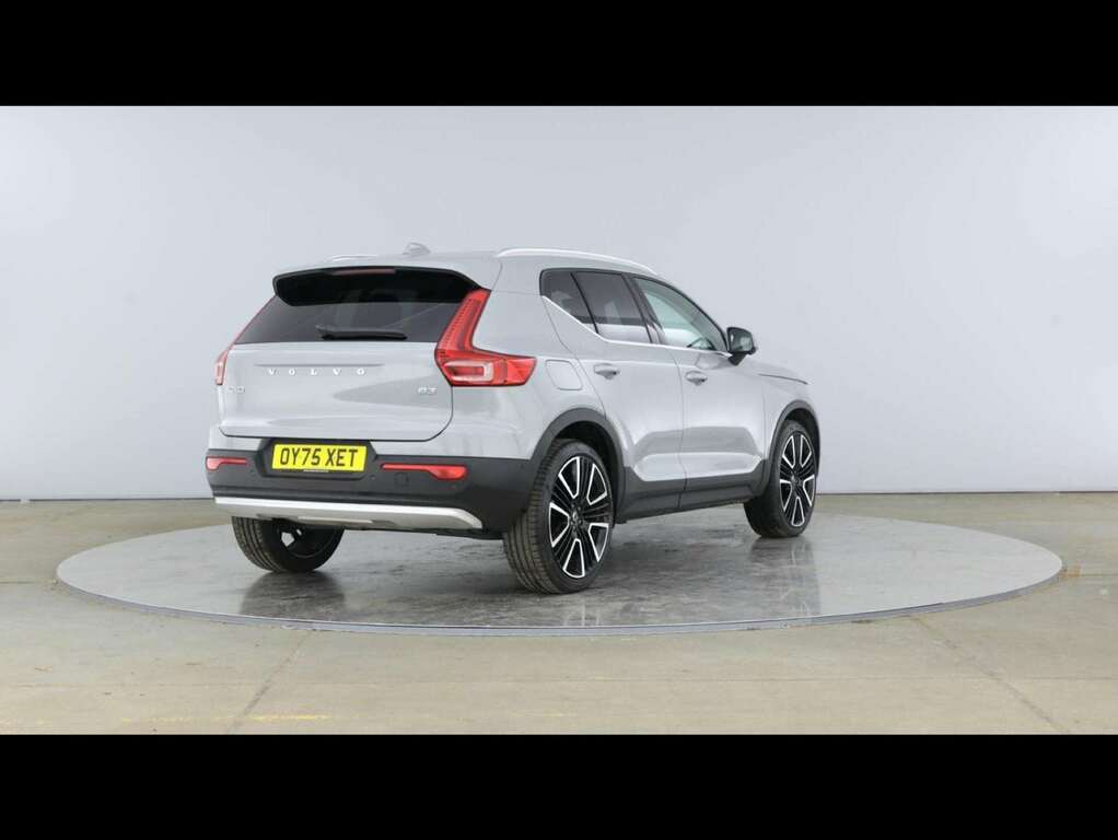 Volvo XC40 Plus B4 Mild Hybrid Dark Blue #31