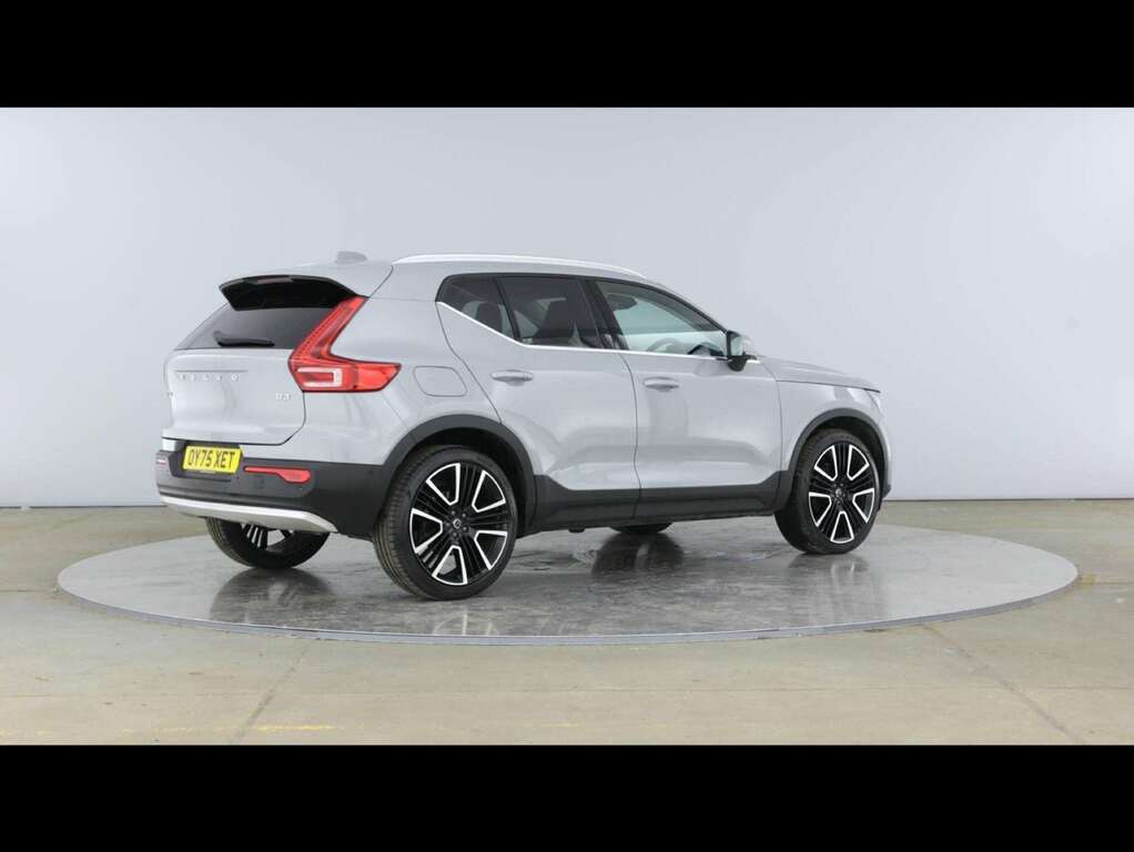 Volvo XC40 Plus B4 Mild Hybrid Dark Blue #32
