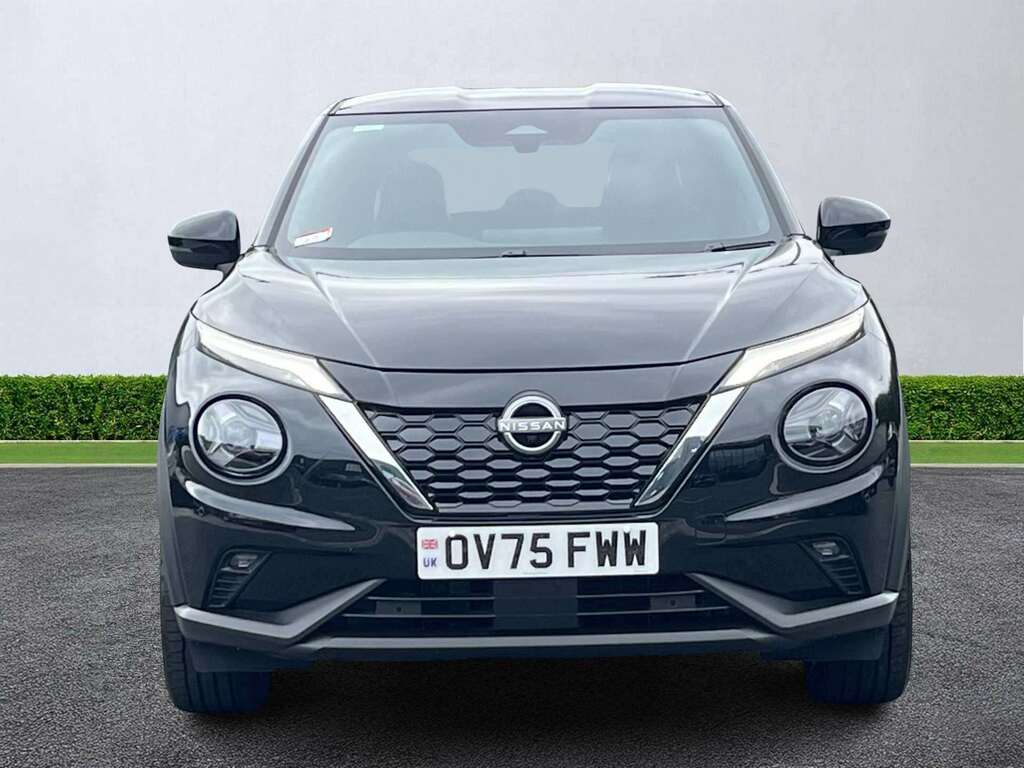 Nissan Juke 1.6 Hybrid Tekna OV75FWW Black #4