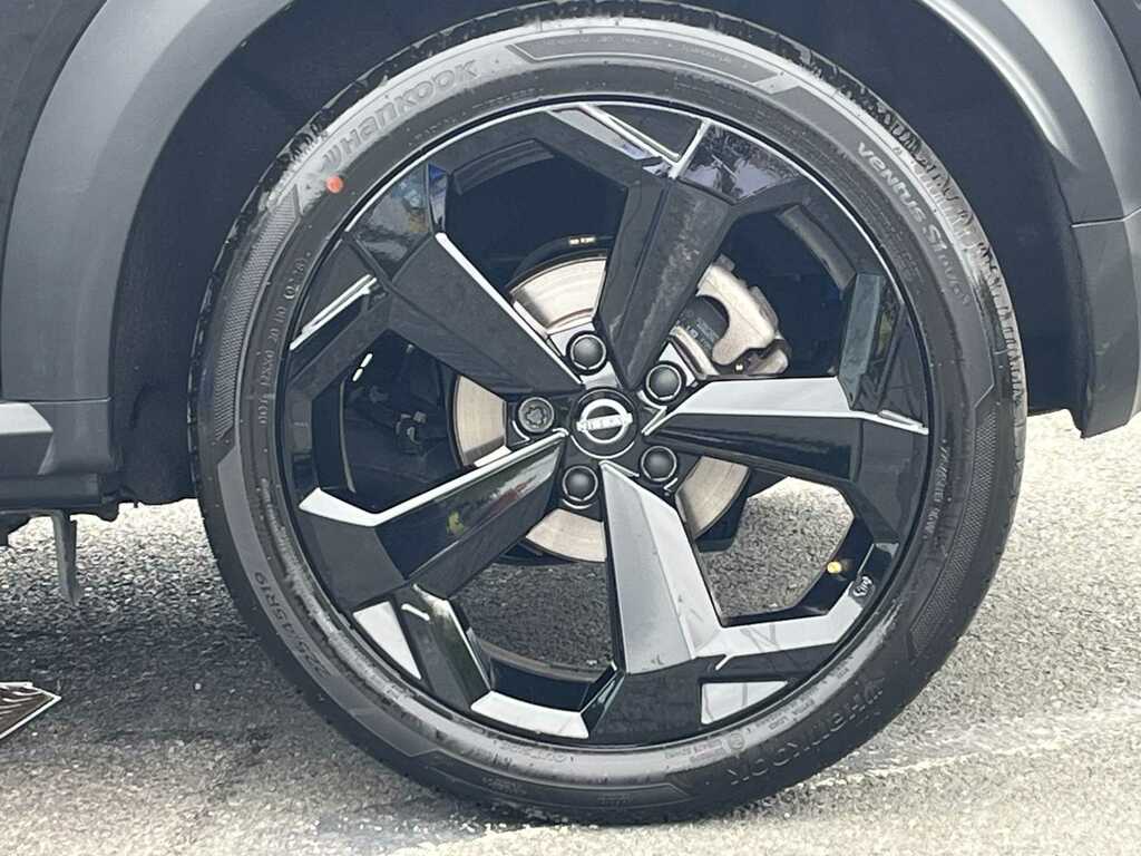 Nissan Juke 1.6 Hybrid Tekna OV75FWW Black #6