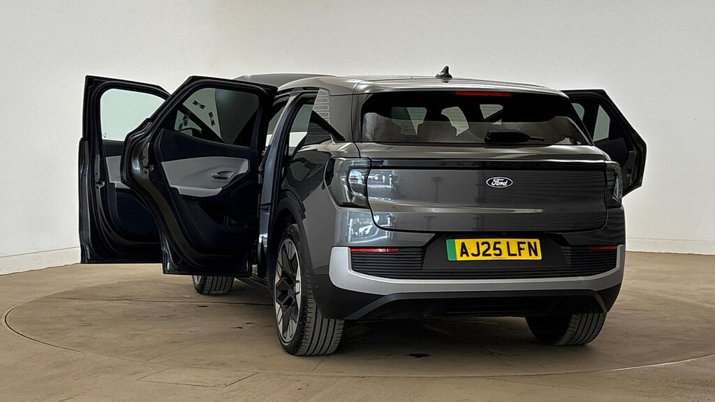 Ford Explorer 210Kw Premium 77Kwh 2025 White #23