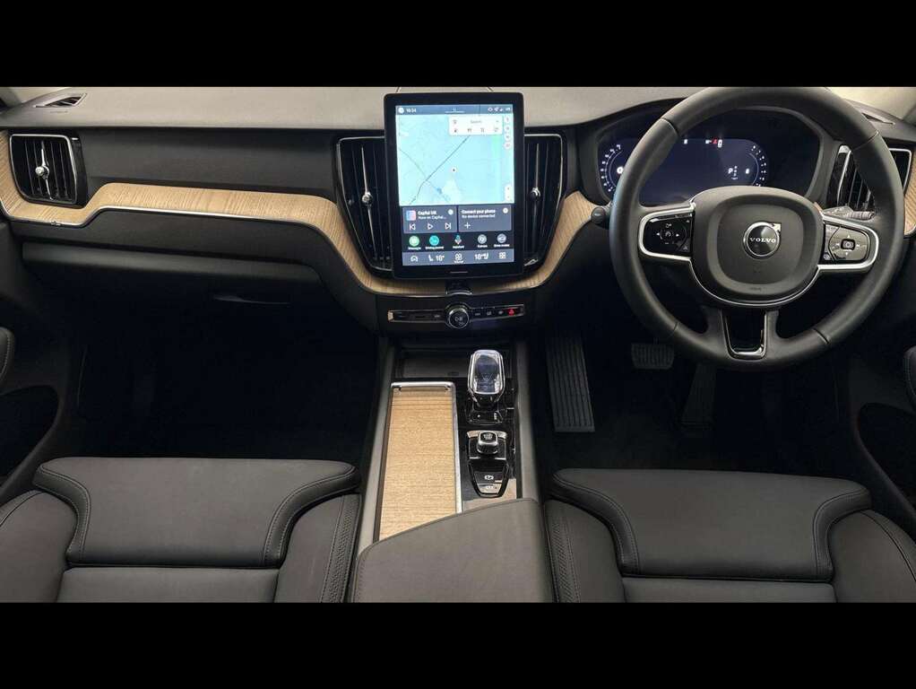 Volvo XC60 Plus Dark B5 250 Hp  #11